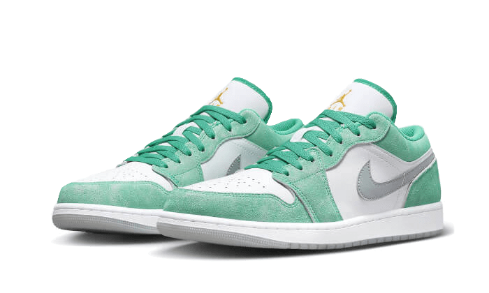 AIR JORDAN 1 LOW SE NEW EMERALD GREY (DO8244-301) - Rdrop